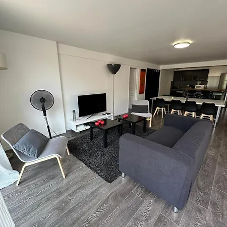 Constance 1 - Spacieux Duplex Avec Jardin Antibes