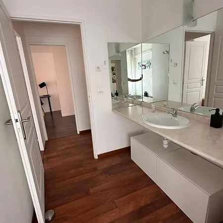 Constance 1 - Spacieux Duplex Avec Jardin * Antibes