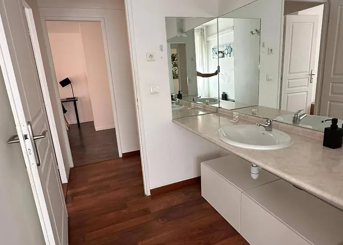 Constance 1 - Spacieux Duplex Avec Jardin * Antibes